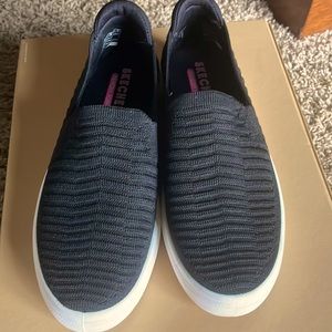 Skechers memory foam shoes